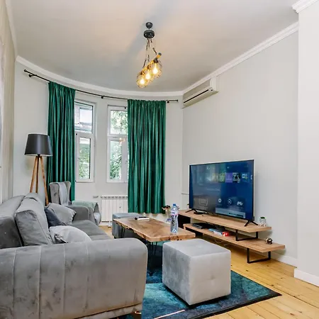 5 Seconds Away From The Main Street, Free Secured Parking Apartment Sofia
